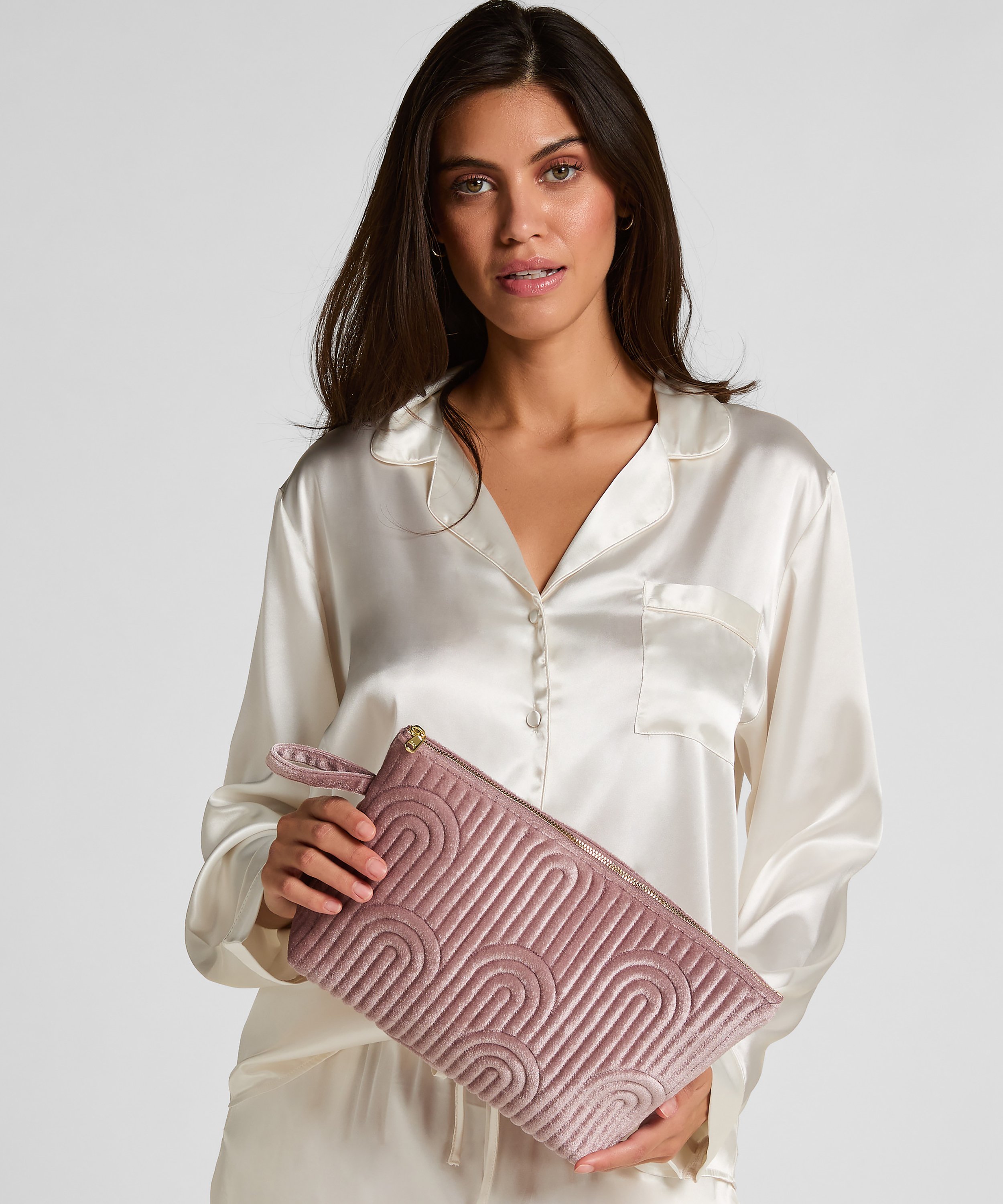 Stor sminkepung i velur, Lilla, main