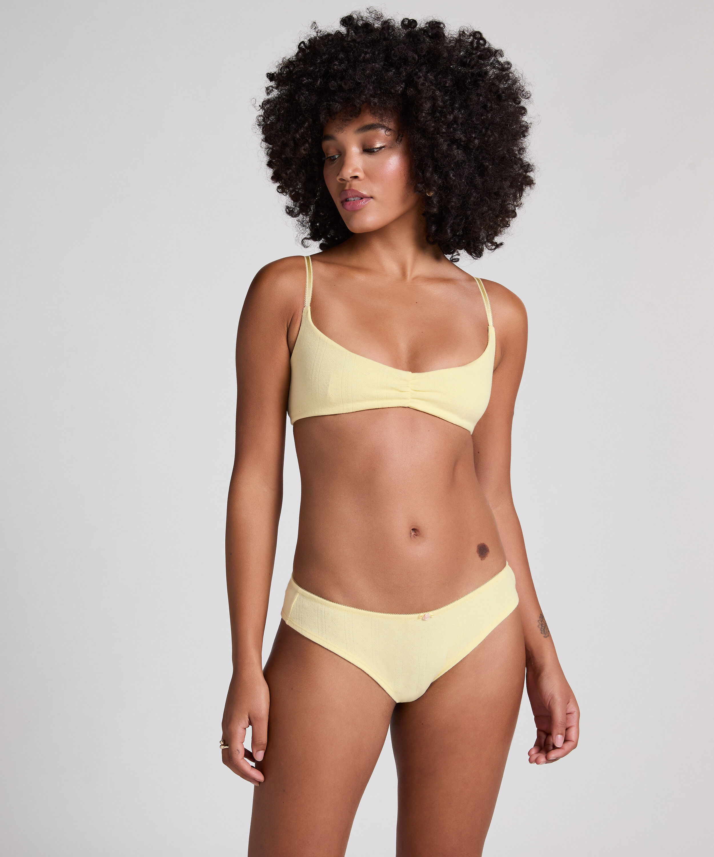 Pointelle Brazilian, Gul