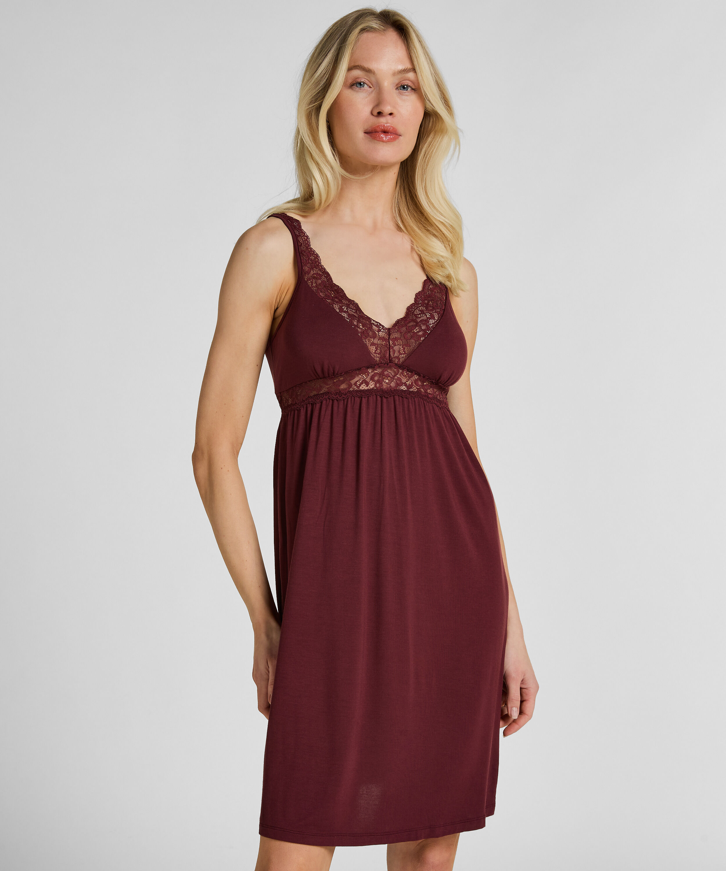 Jersey Slip Dress med Blonder, Lilla