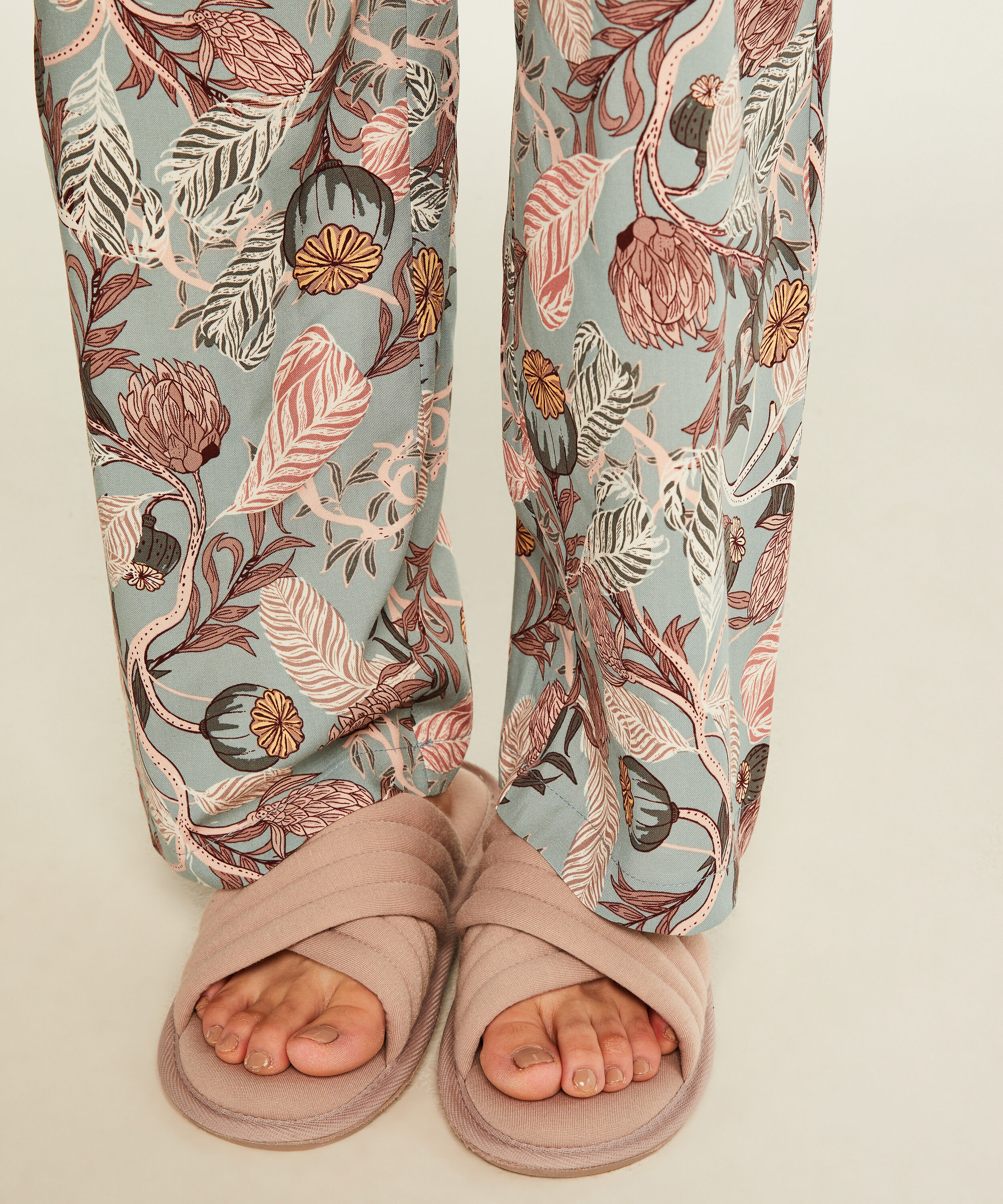 Mani t&oslash;fler, Rosa