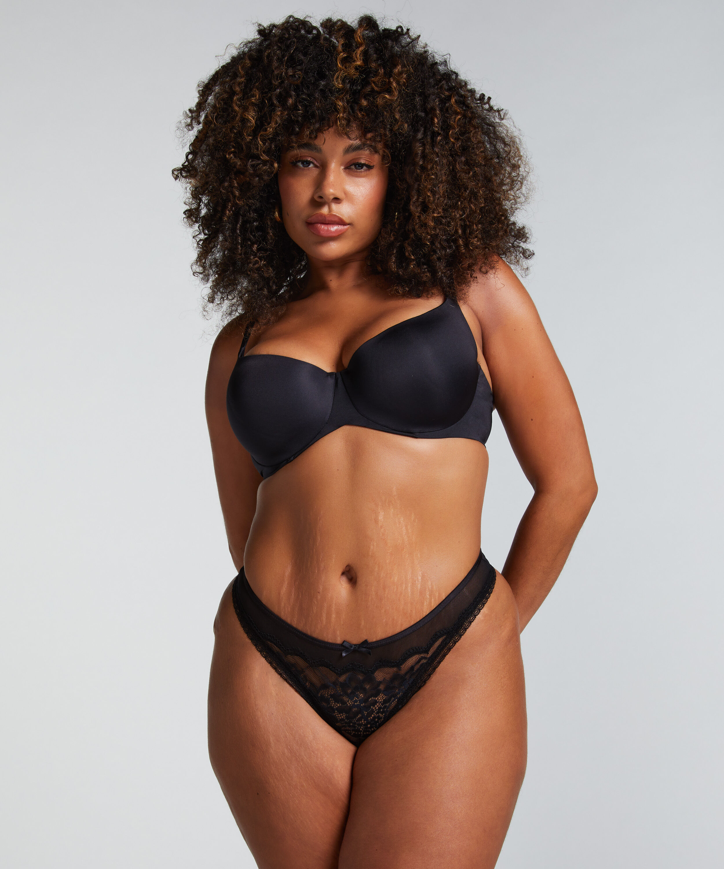 G-streng Kailey, Svart