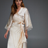 Silkekimono med blonder, Beige