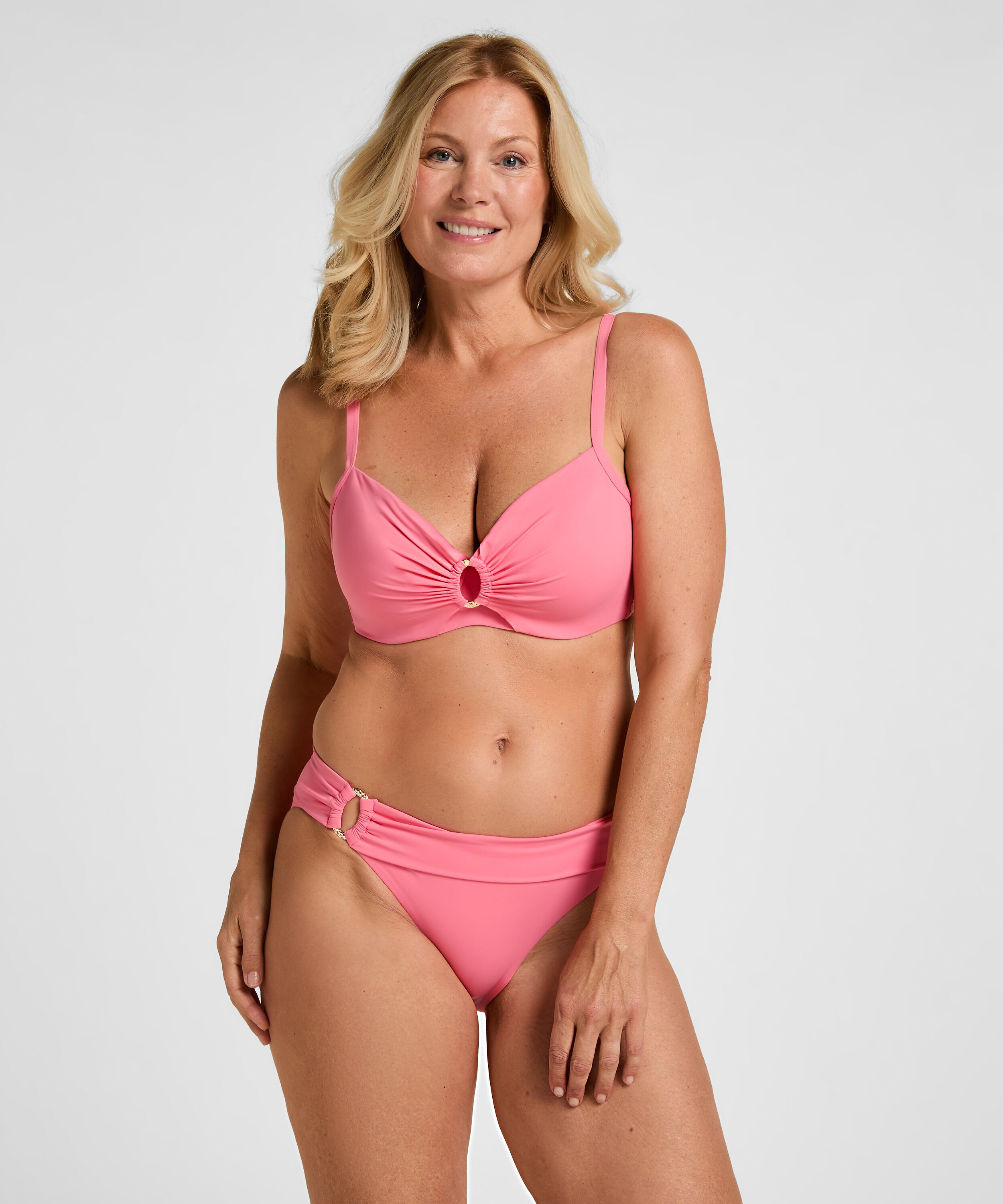 Luxe upolstret bikinitopp med spiler