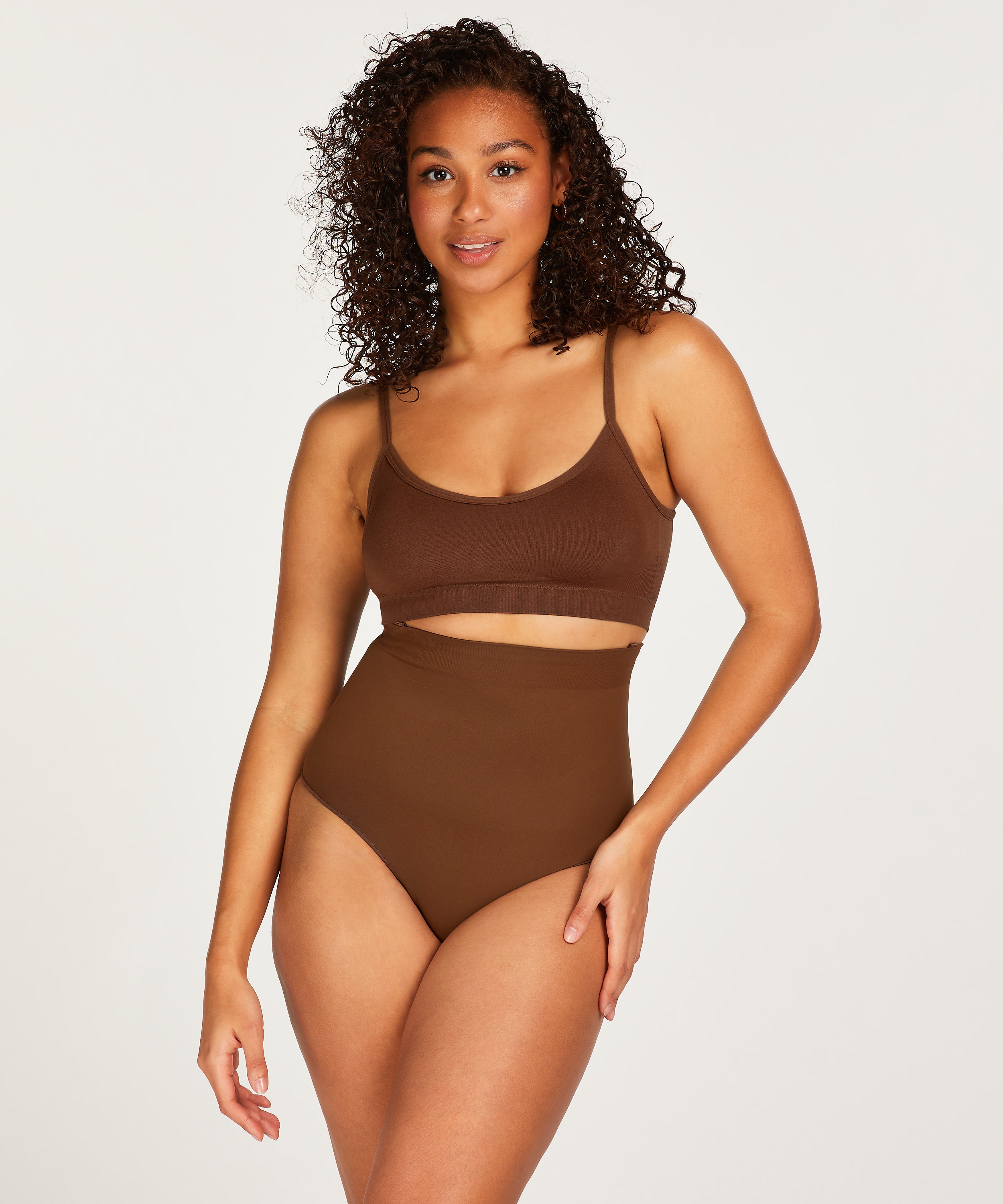 Invisible g-streng, R&oslash;d, main