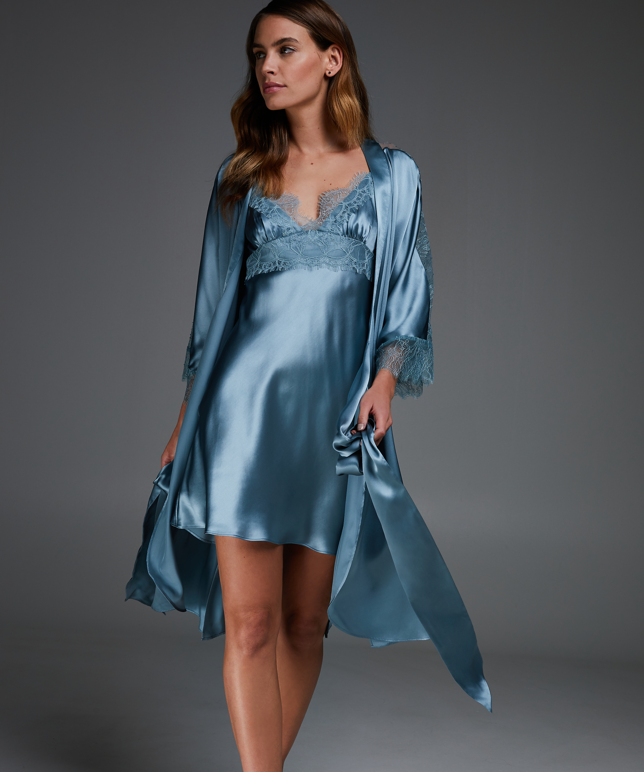 Silkekimono med blonder, Blå, main