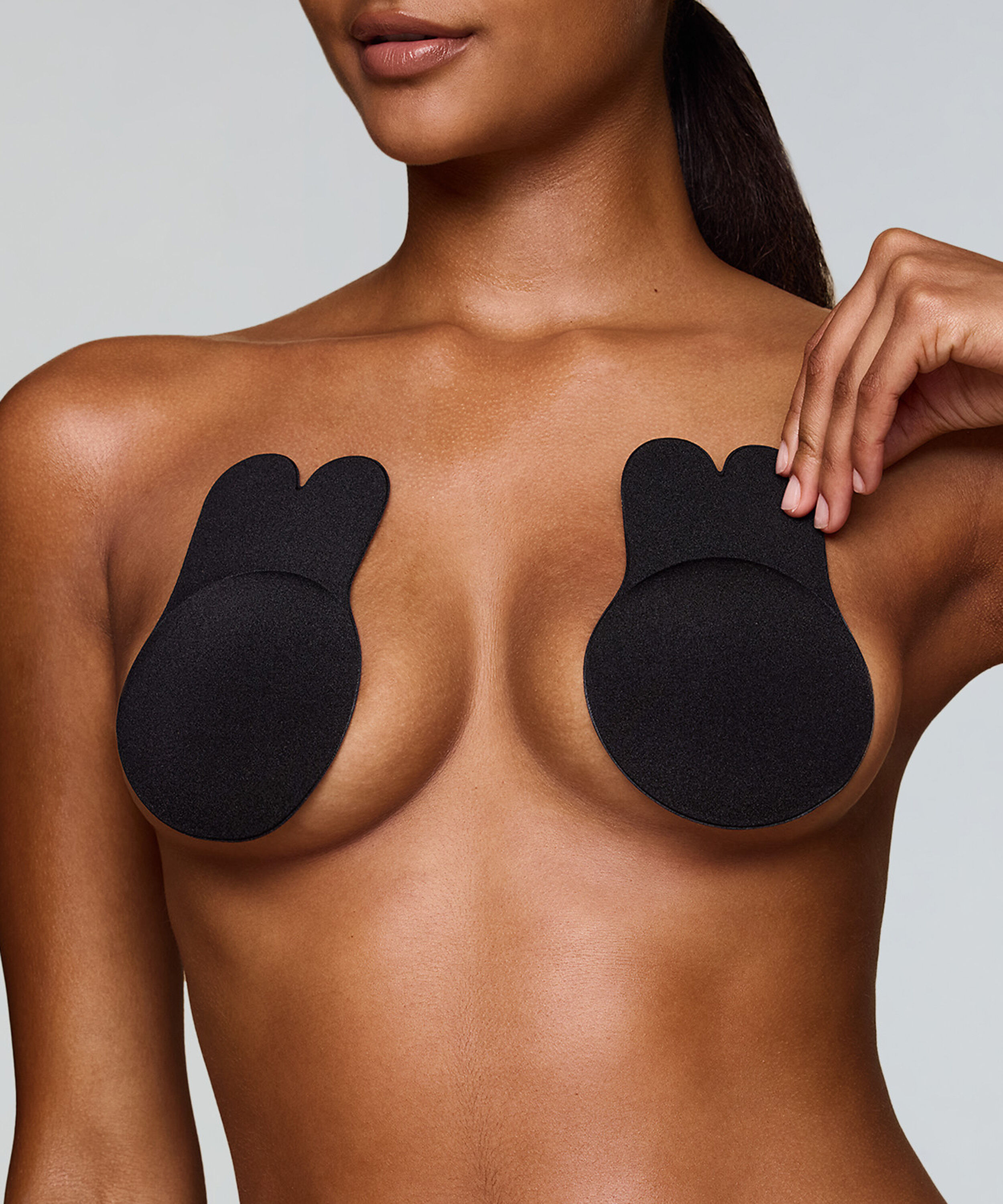 Selvklebende brystskåler med løft