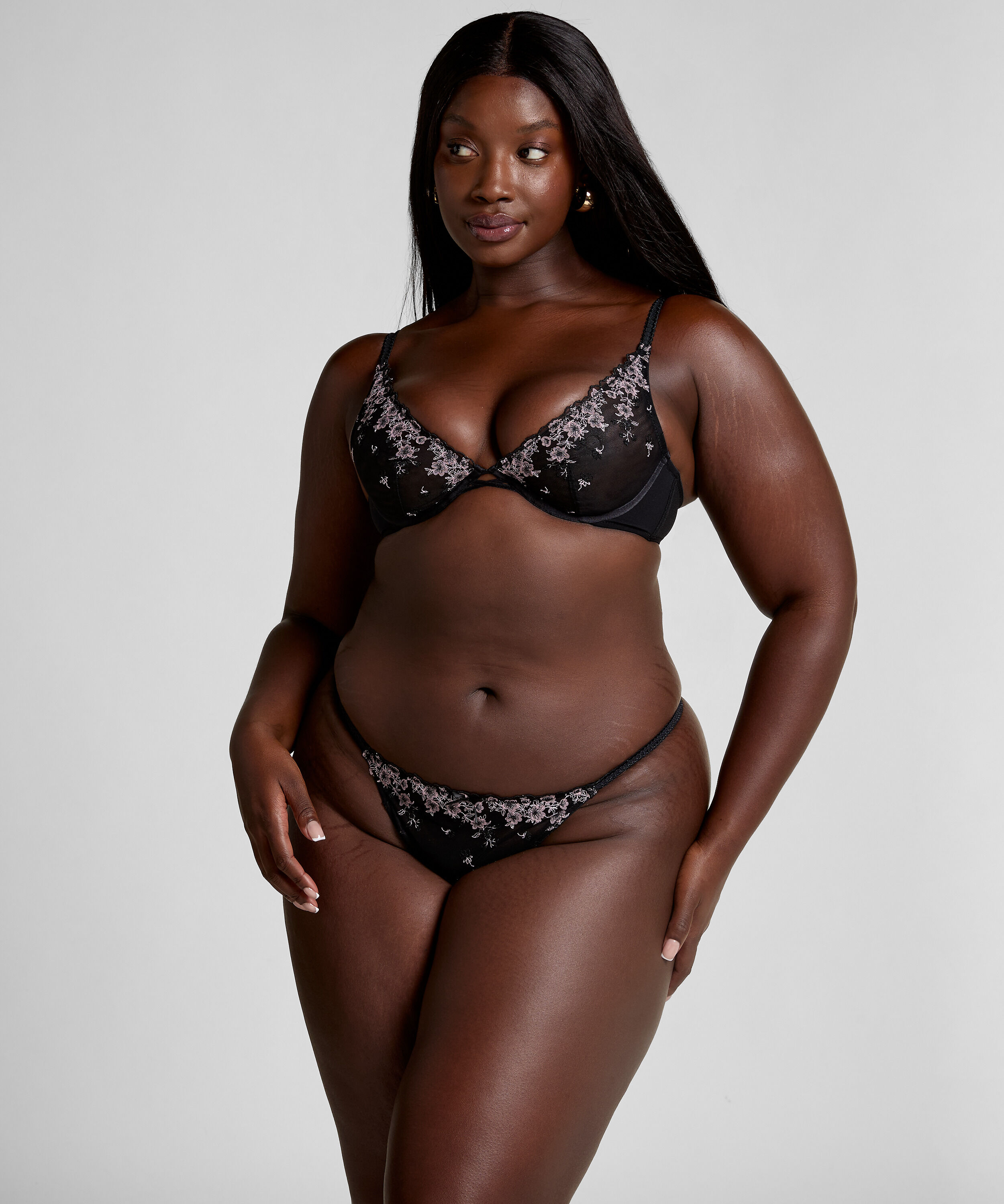 Chloe Brazilian, Svart