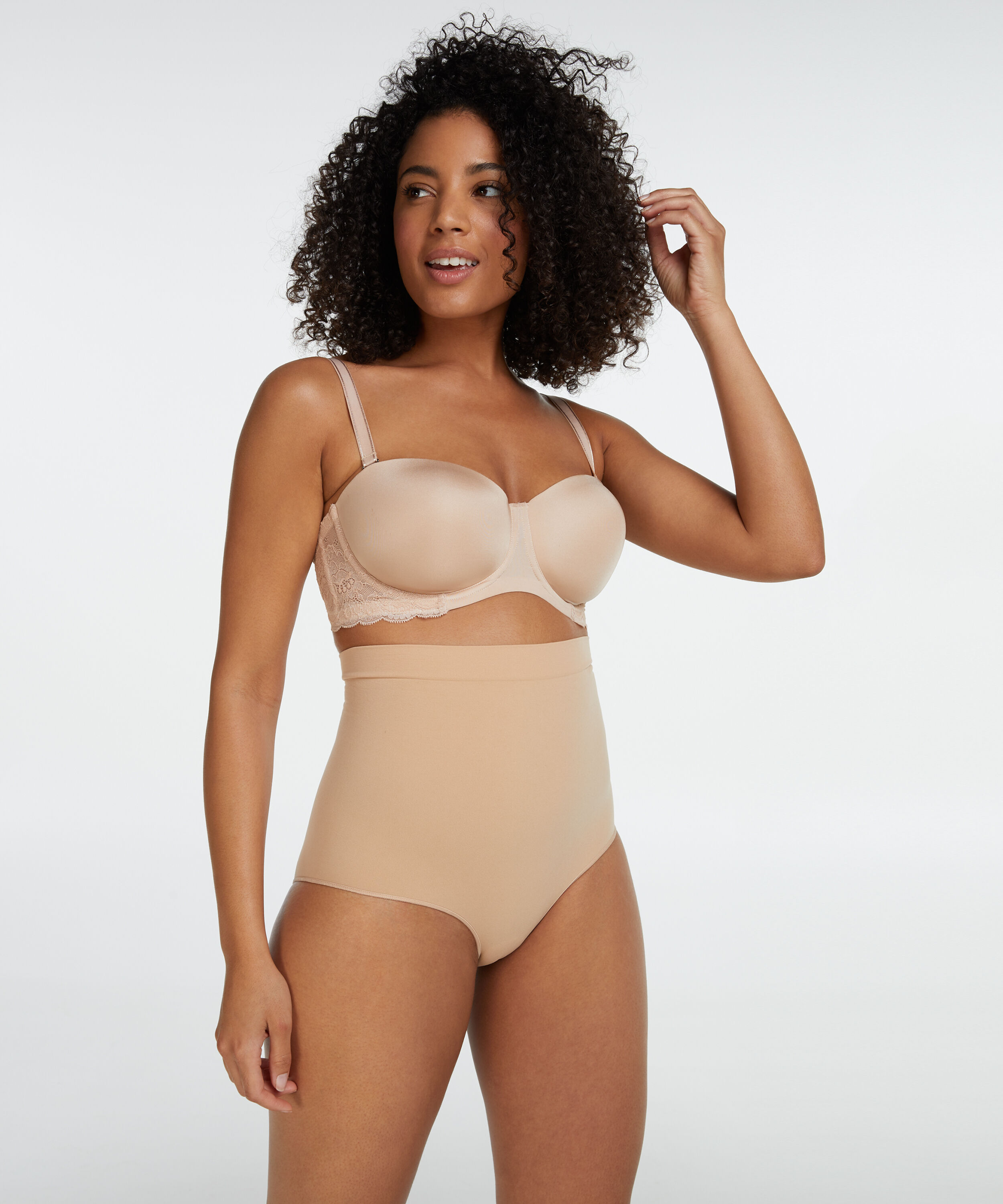 Strammende høylivet truse – Nivå 2, Beige