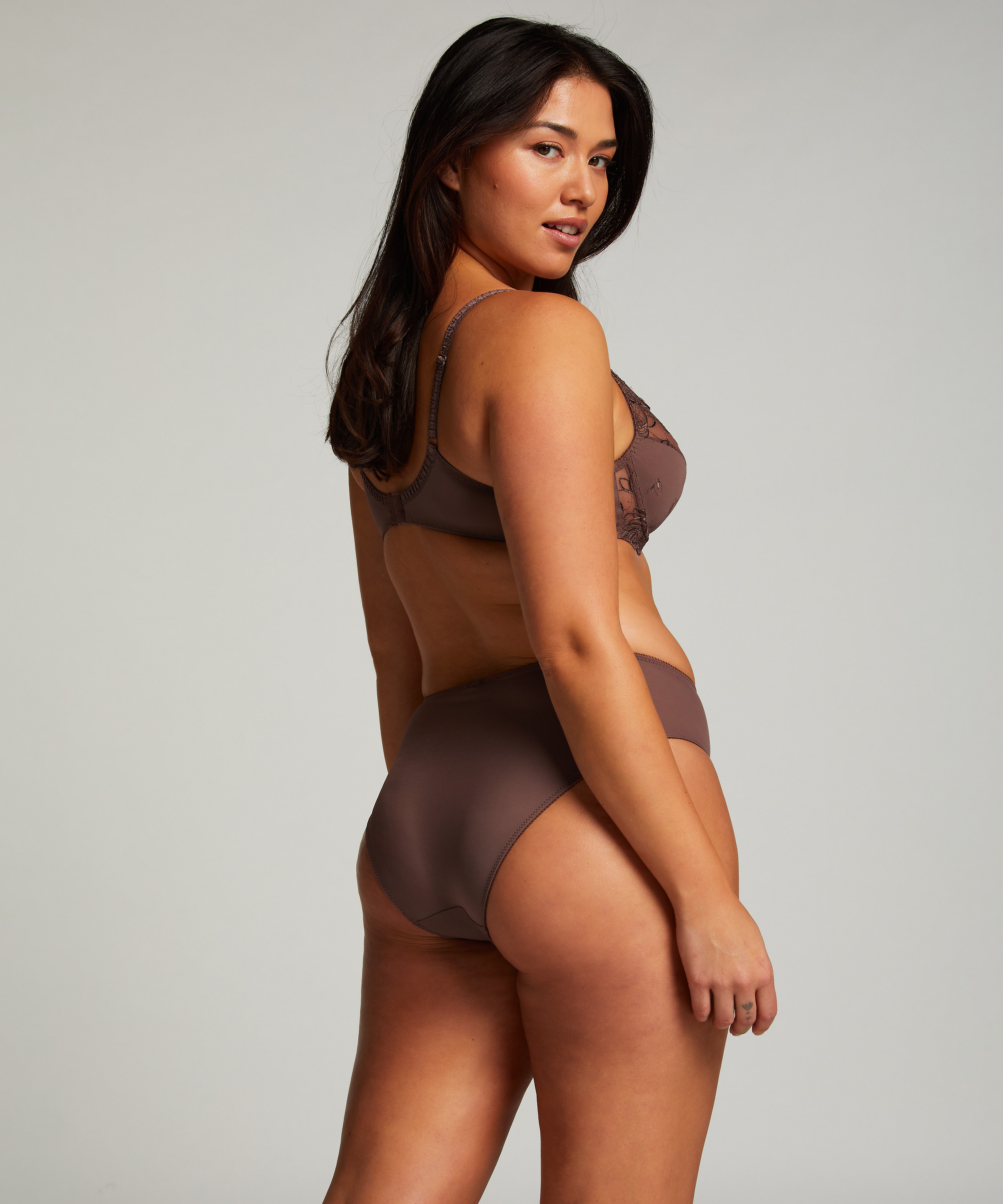 Truser Diva, Brun, main