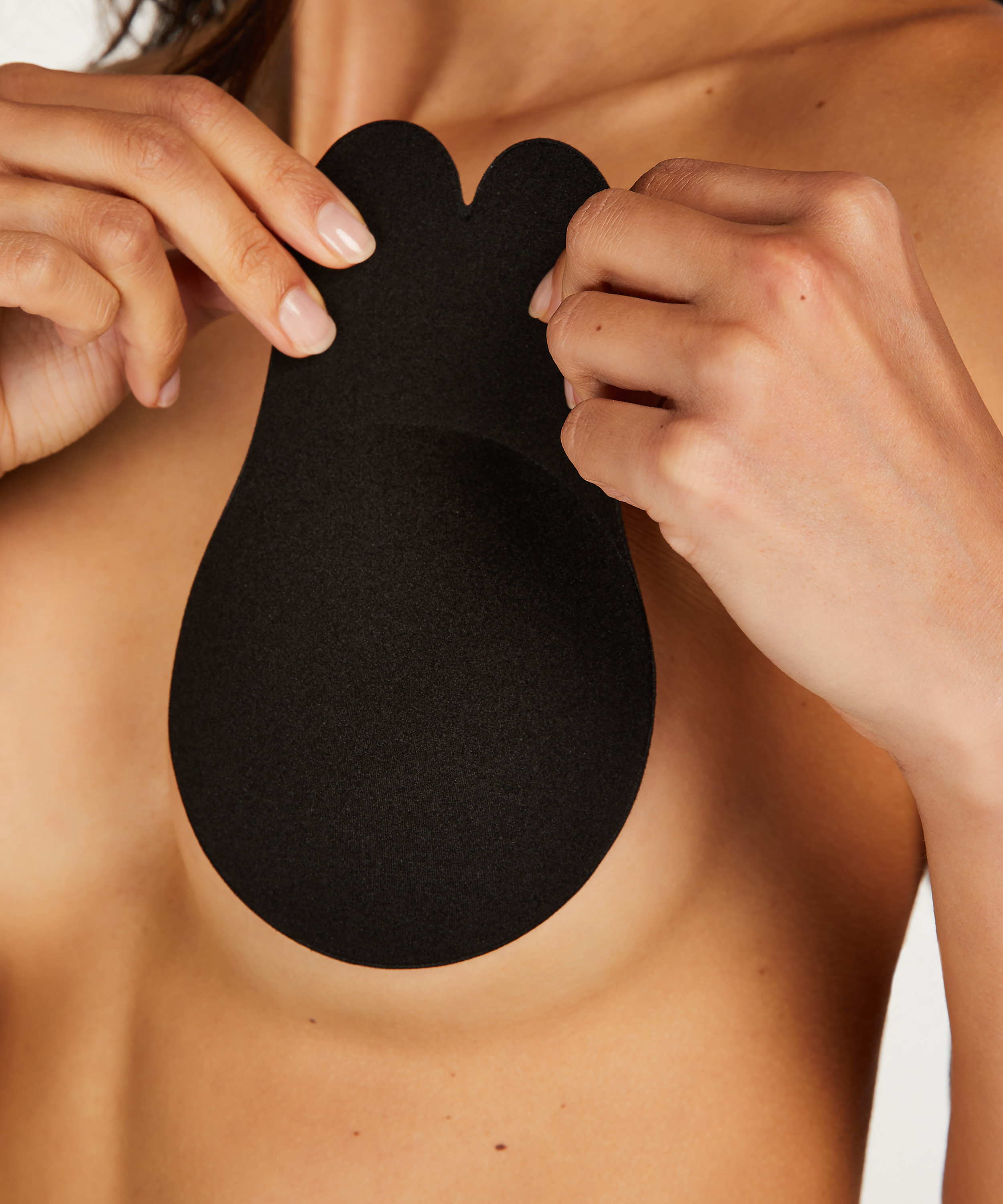 Selvklebende brystskåler med løft, Svart, main