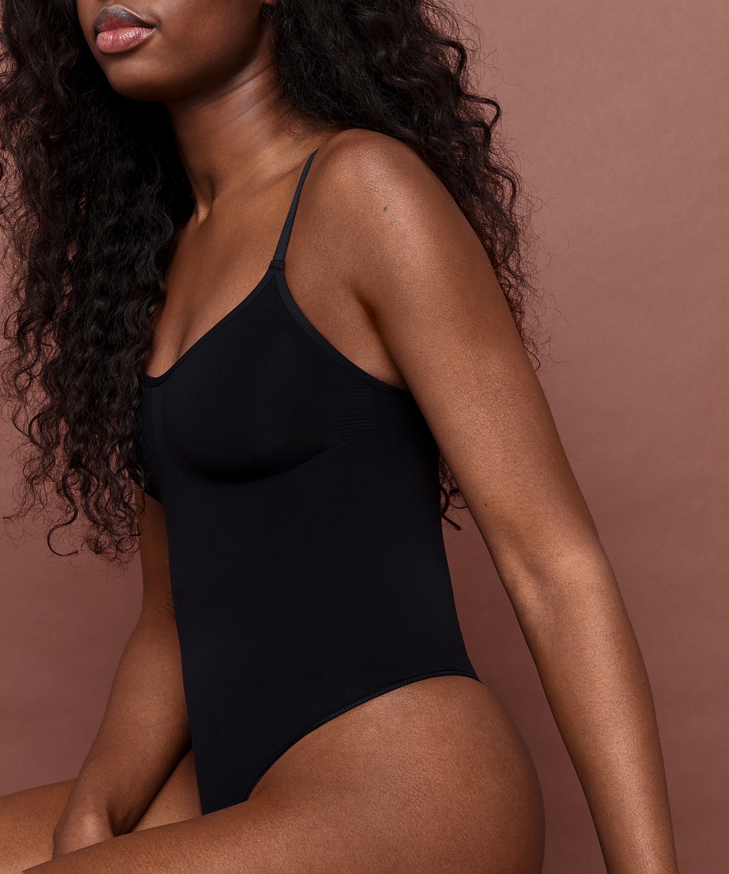 Sømløs body med høyt snitt, Svart, main
