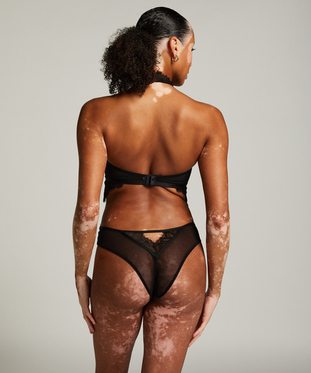 Brazilian Sarah, Svart