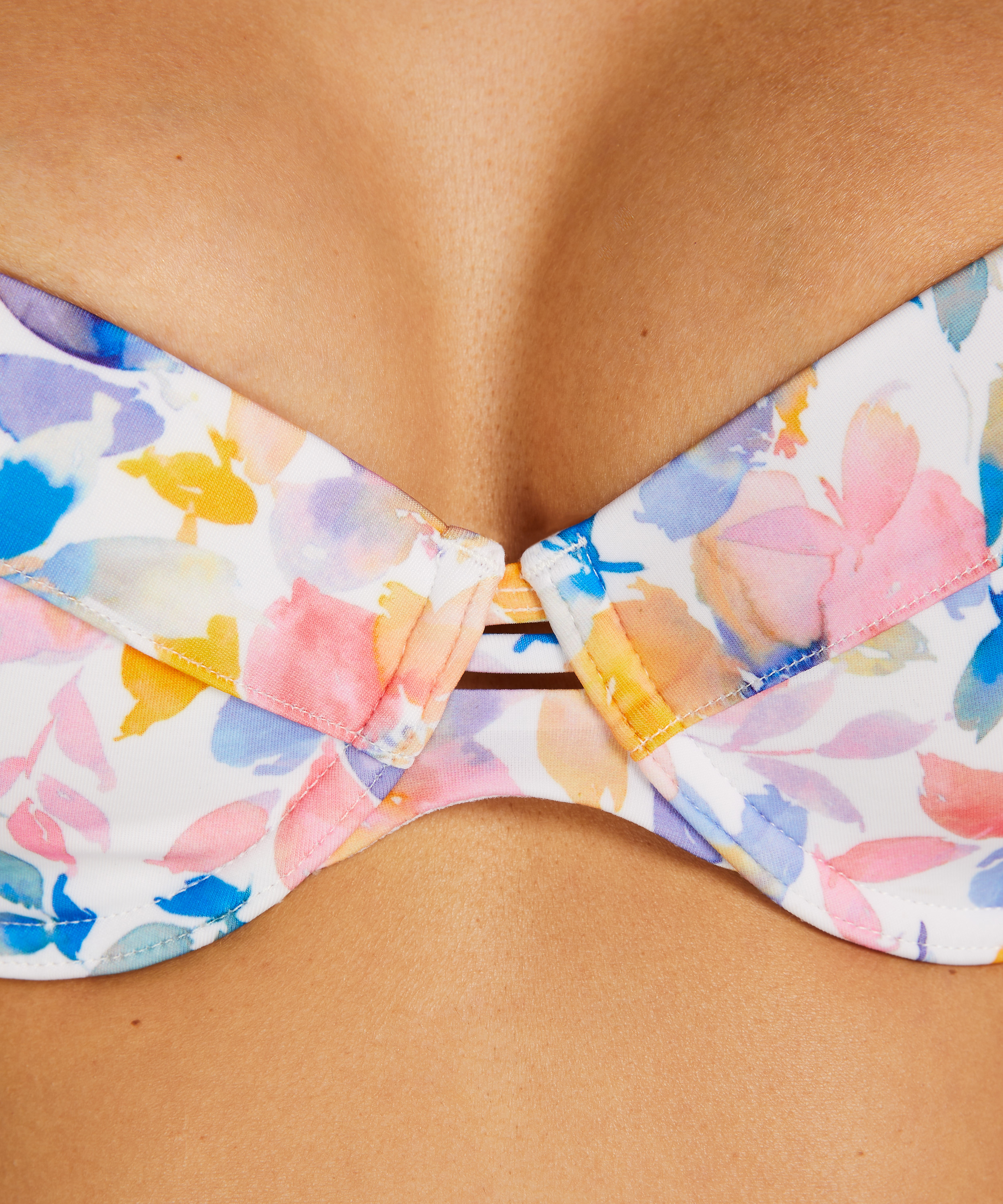 Polstret bikinitopp med b&oslash;yle Palma, Hvit, main