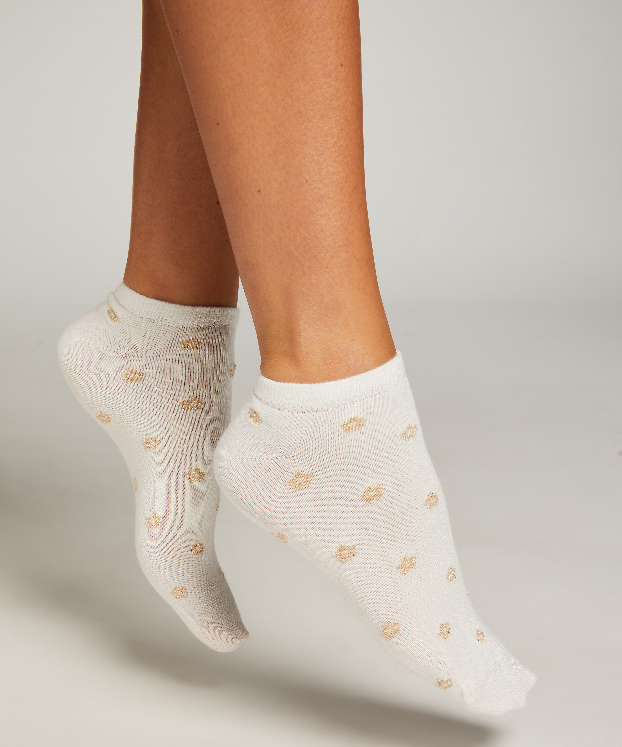 To par sokker, Hvit, main