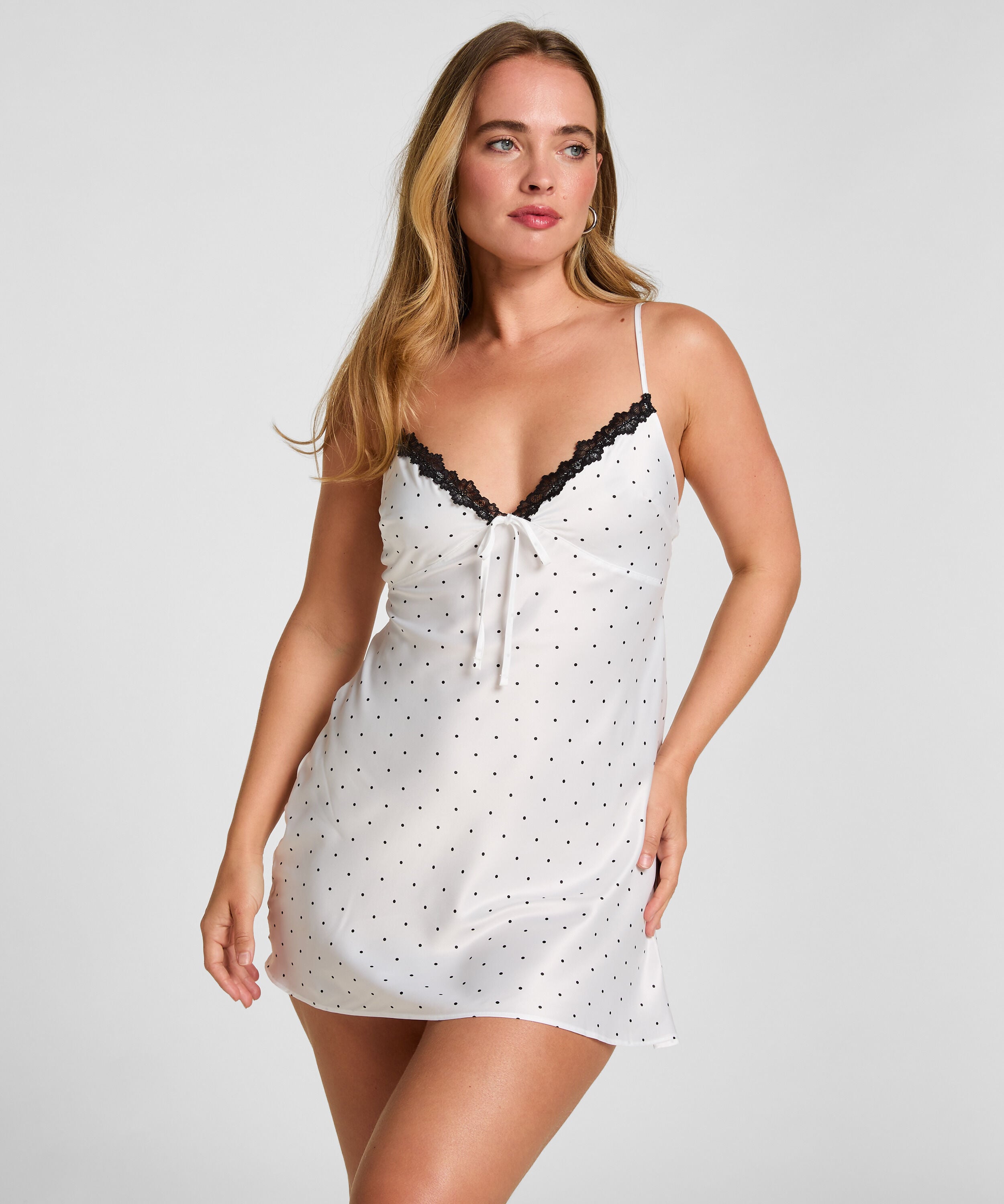 Slipdress Dolly Prikker, Hvit Slipdress Dolly Prikker, Hvit