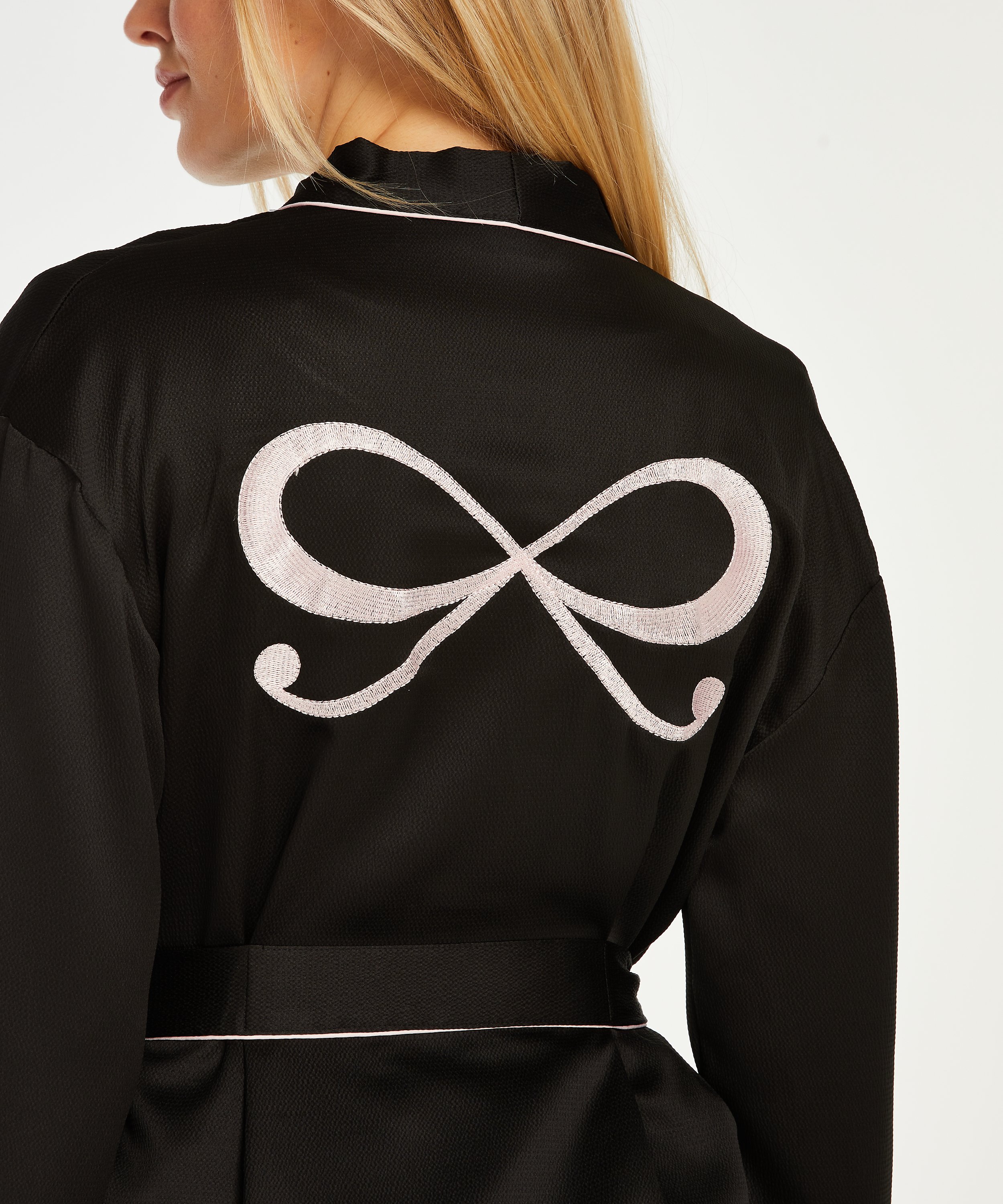 Satengkimono, Svart, main