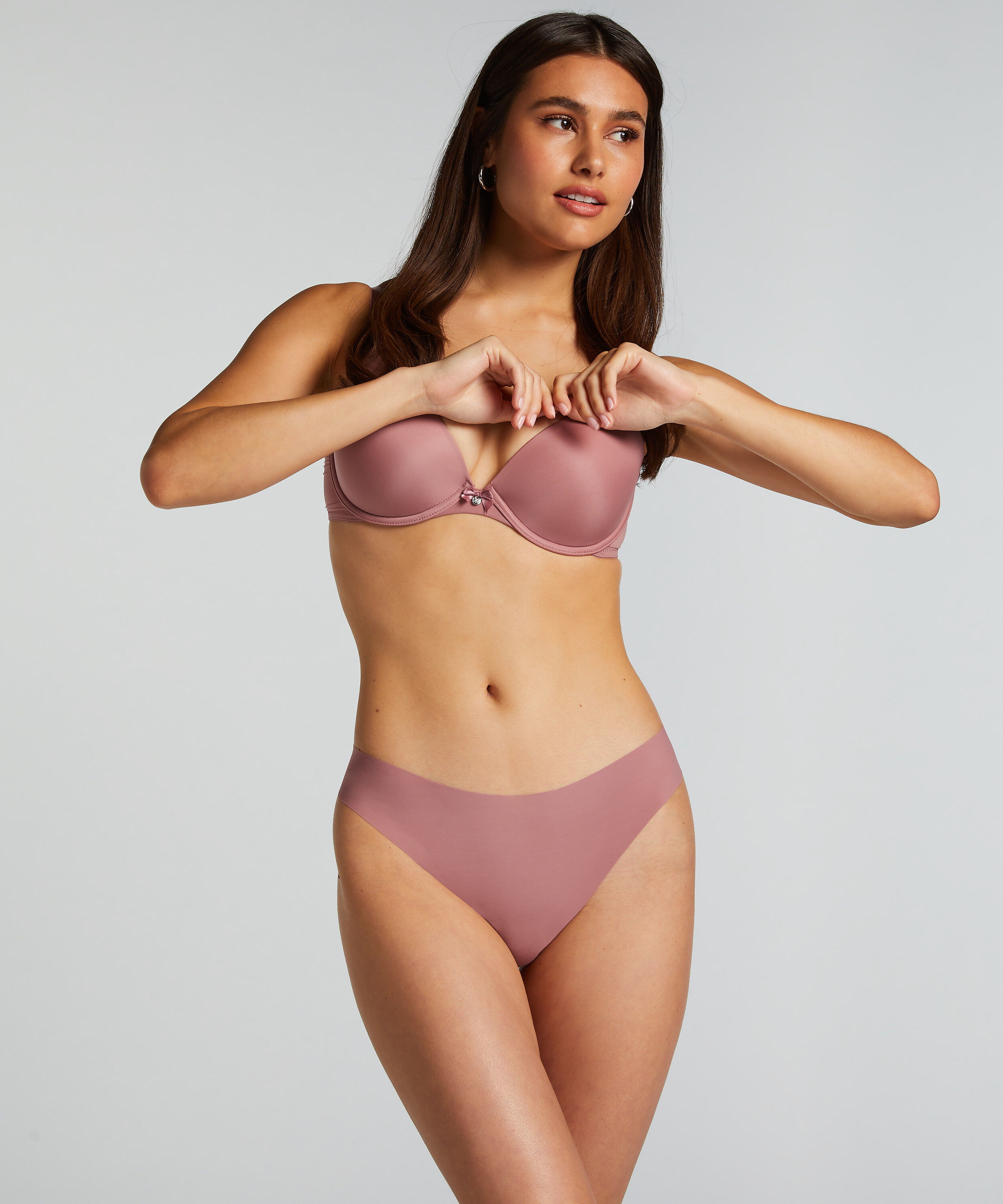 Usynlig grunnleggende thong, Rosa