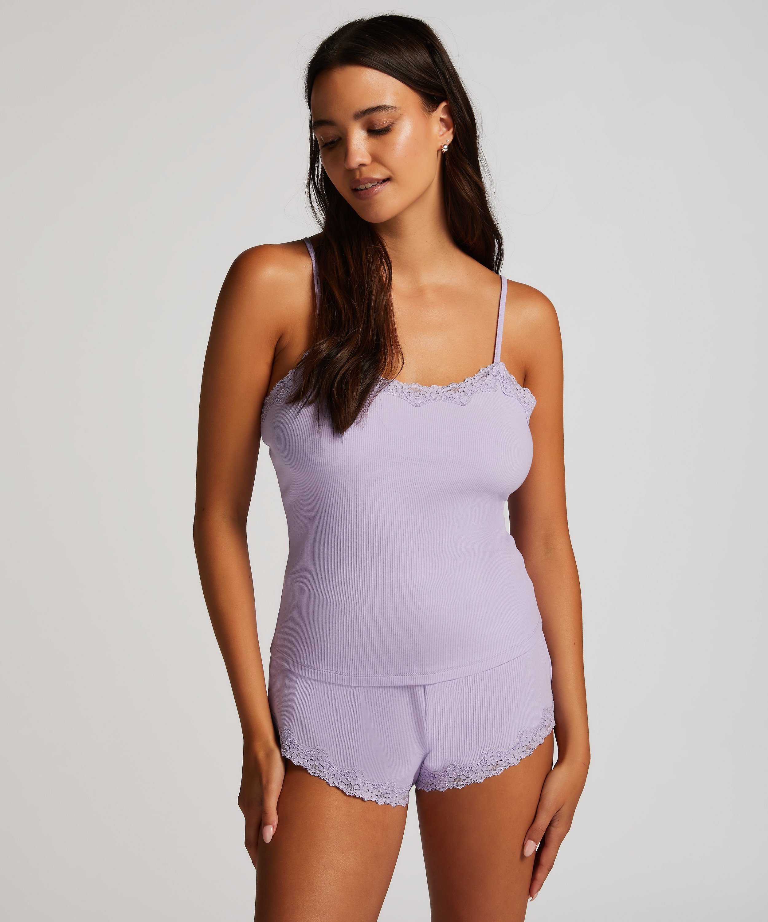 Pyjamassett, Lilla, main