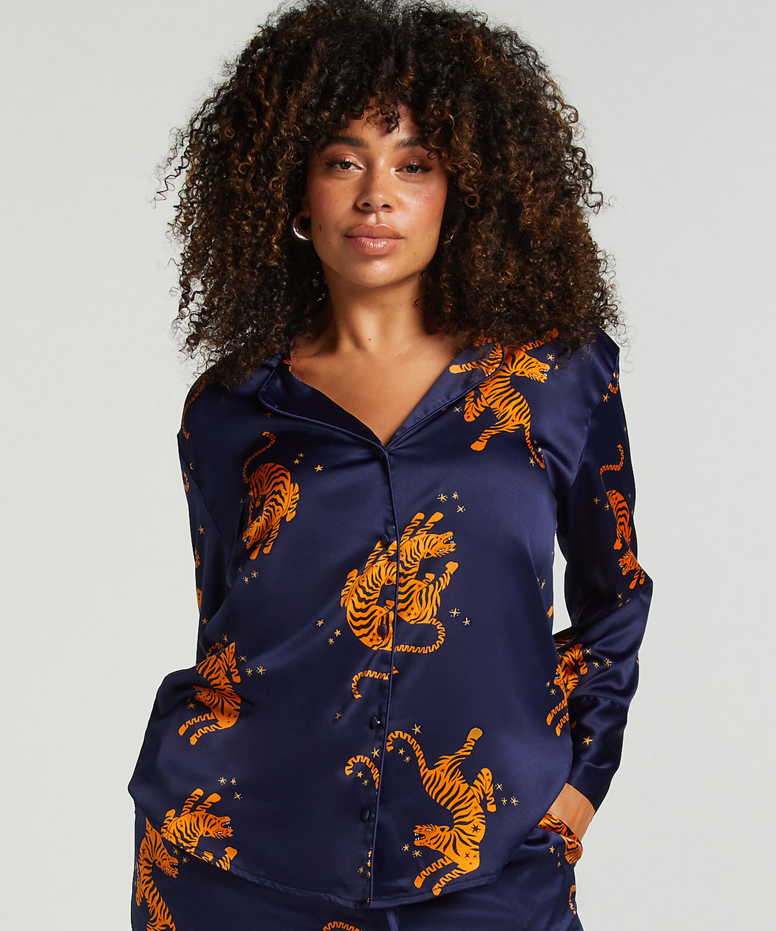 Langermet jakke i sateng, Blå