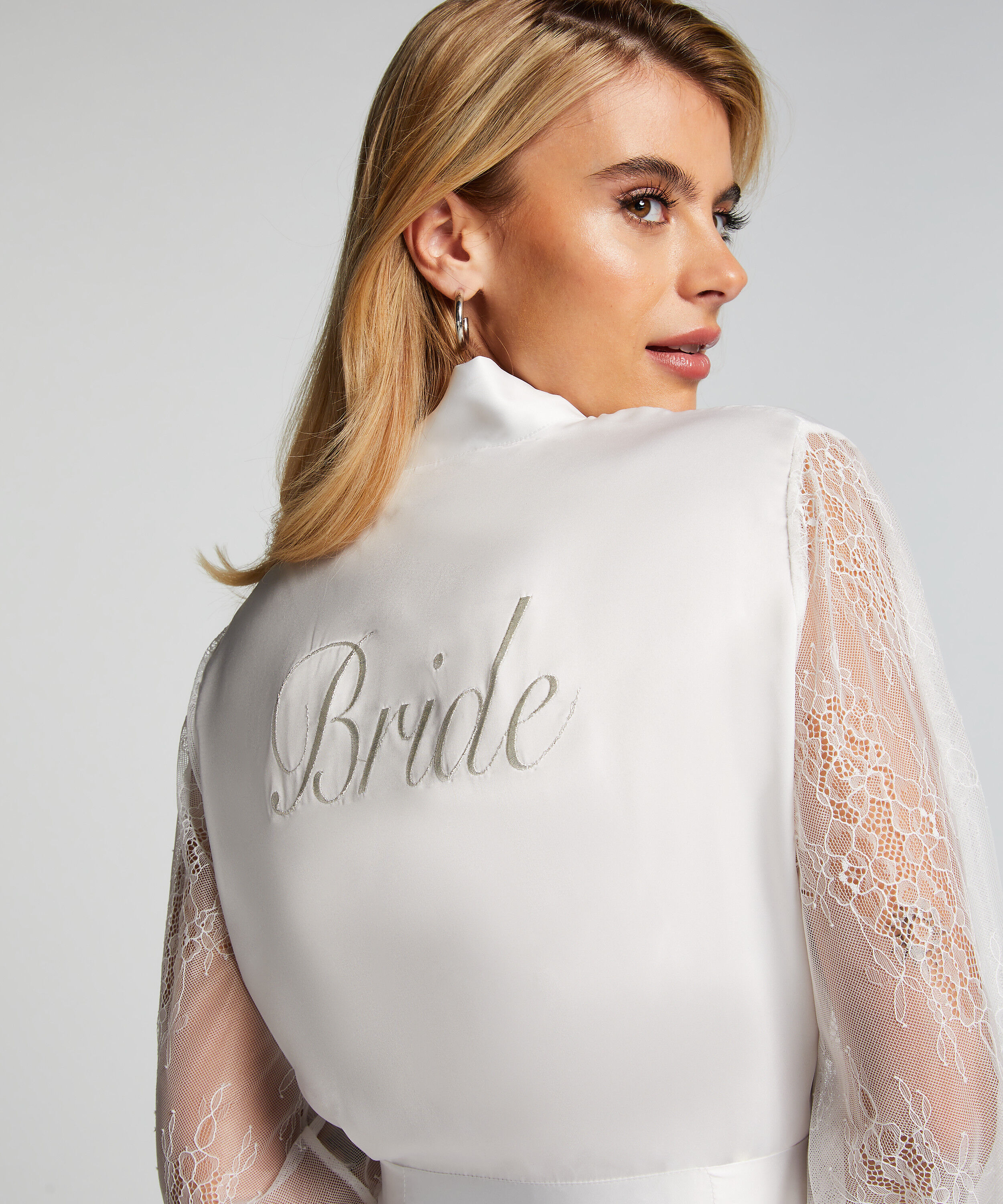 Bride Satengkimono, Hvit