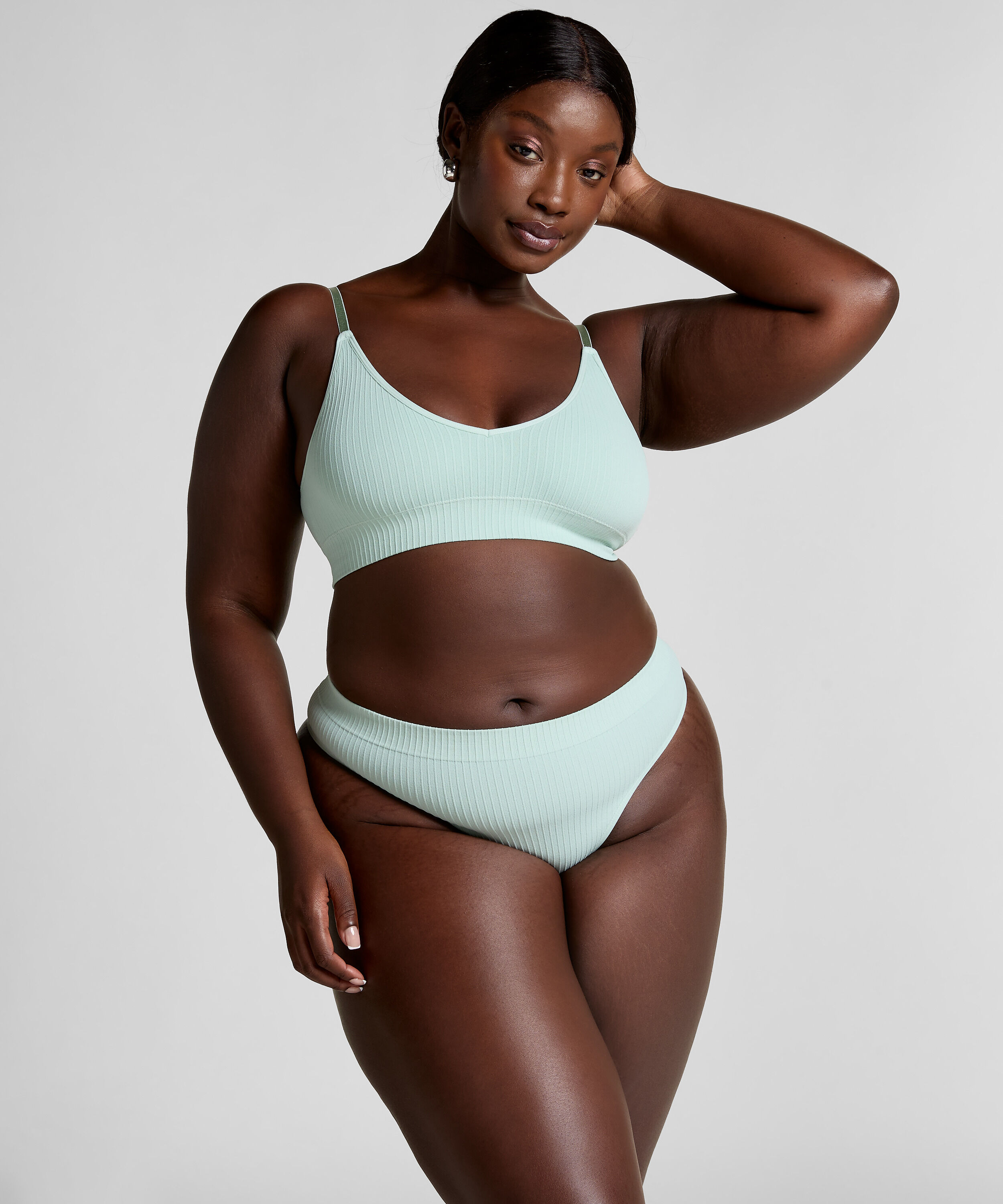 G-streng med h&oslash;y skj&aelig;ring Dianne, Gr&oslash;nn