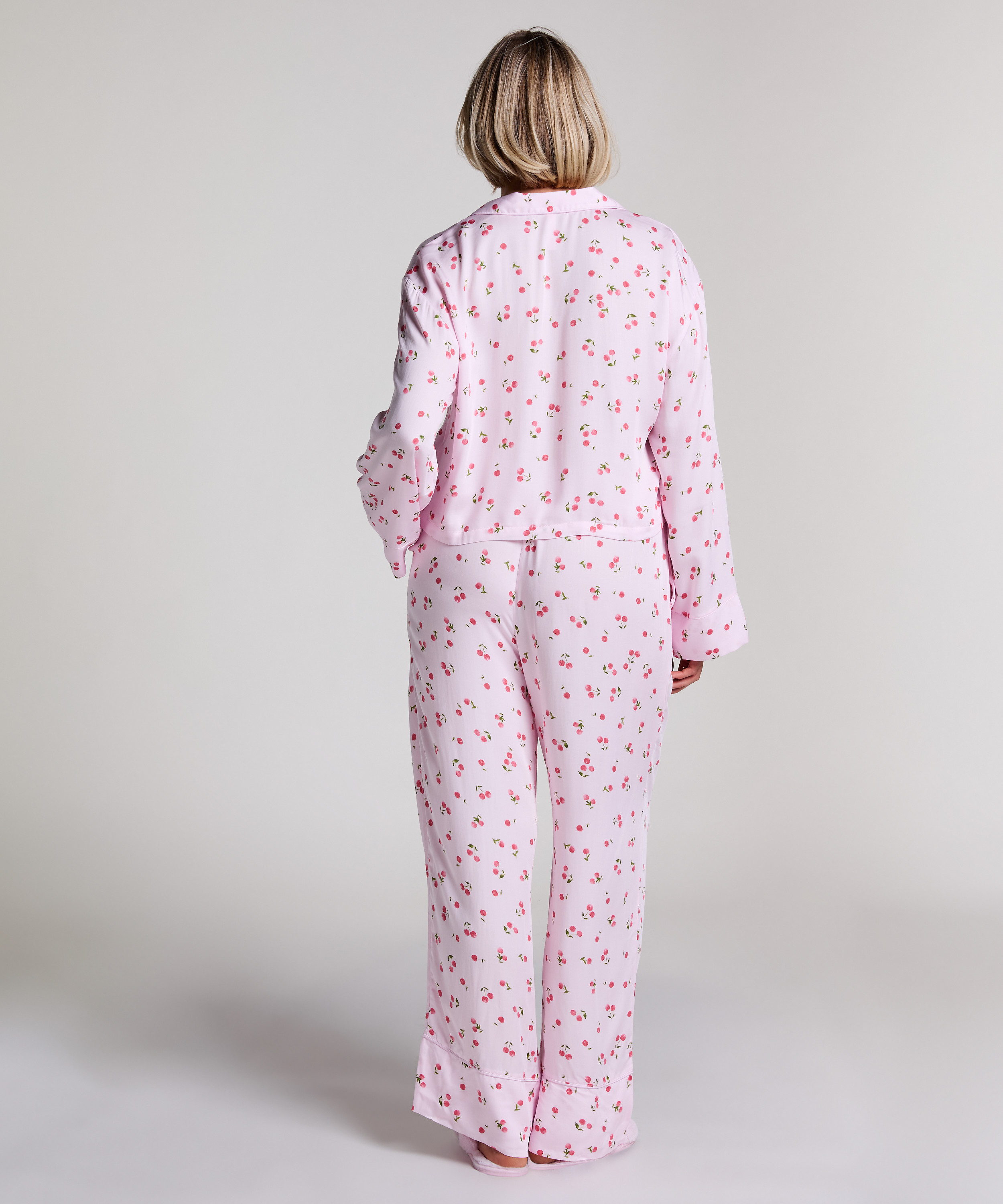 Langermet jakke i sateng, Rosa, main