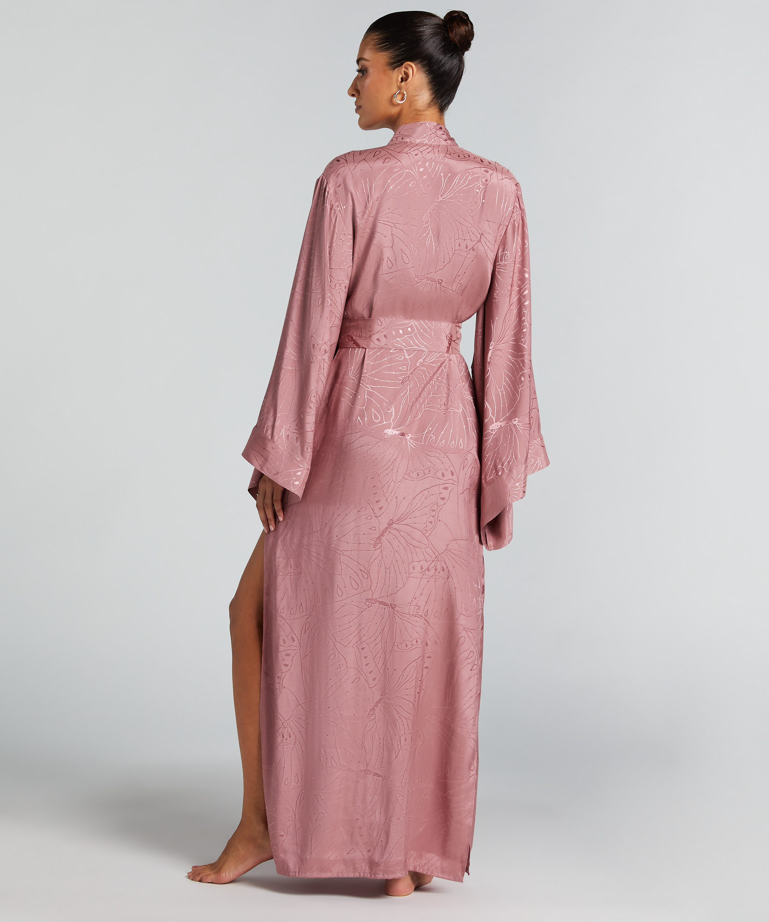 Lang kimono, Rosa, main