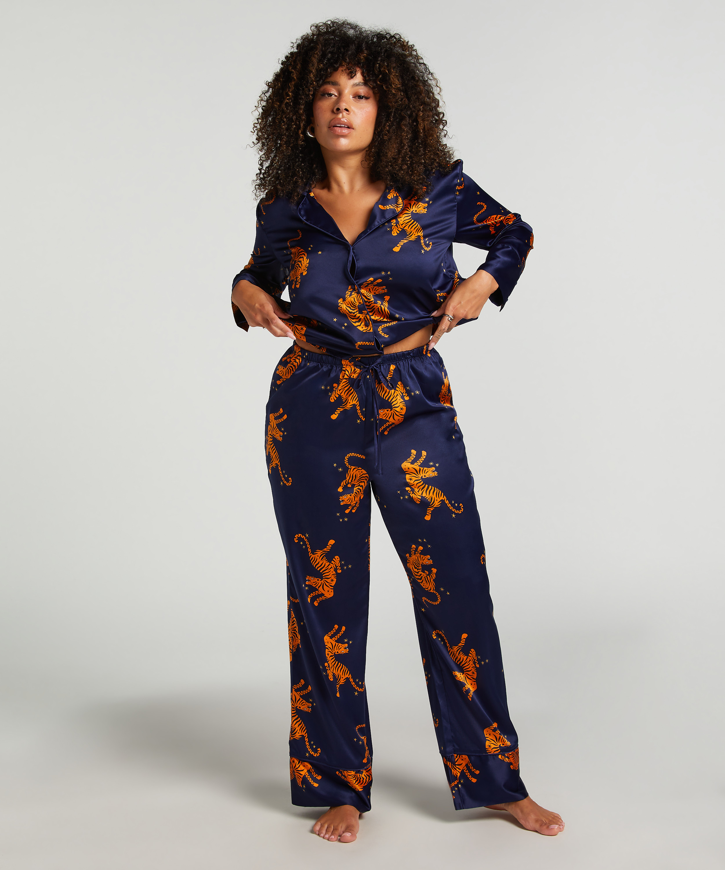 Satengbukser, Bl&aring;, main