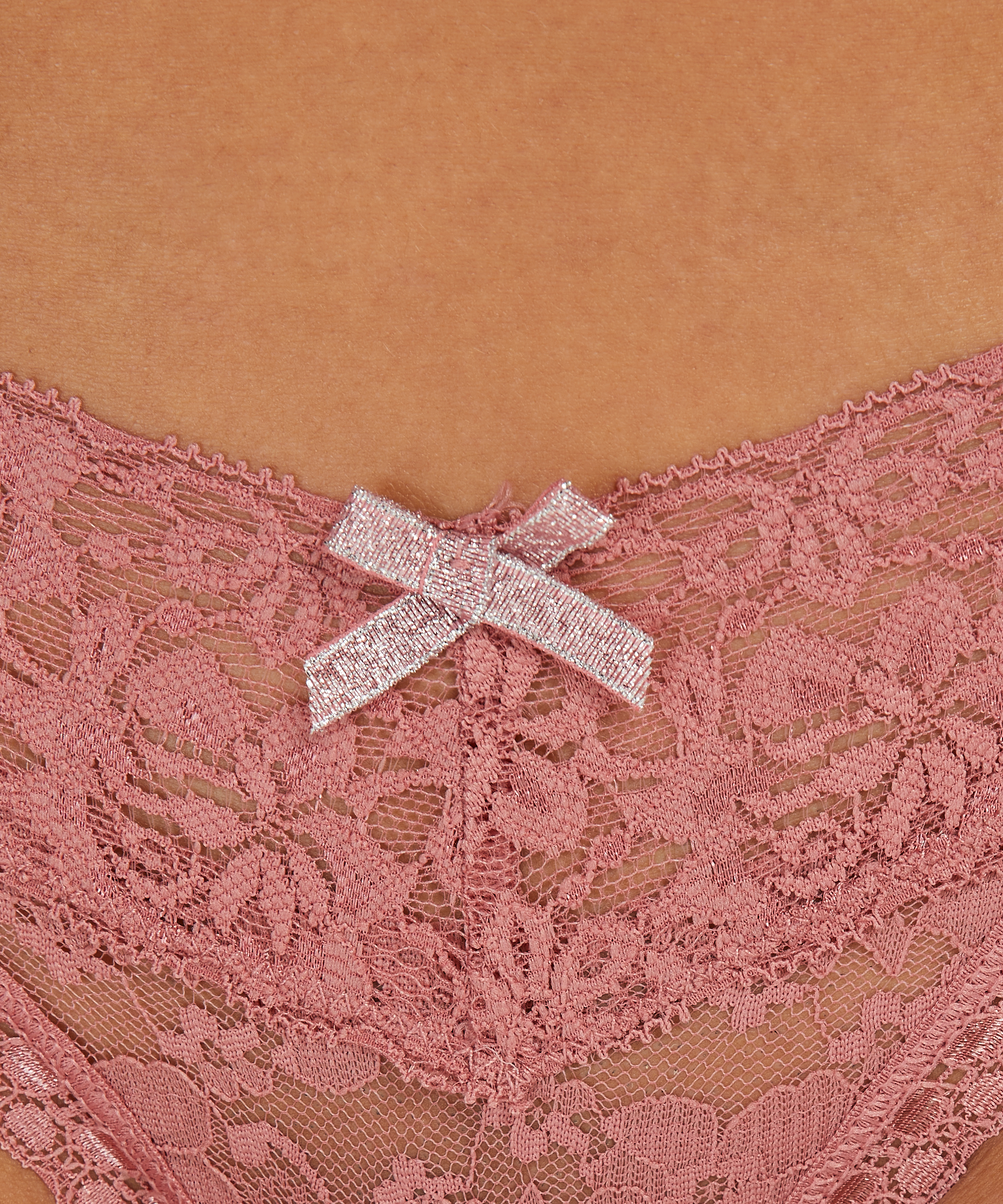 Ekstra lav V-thong, Rosa, main