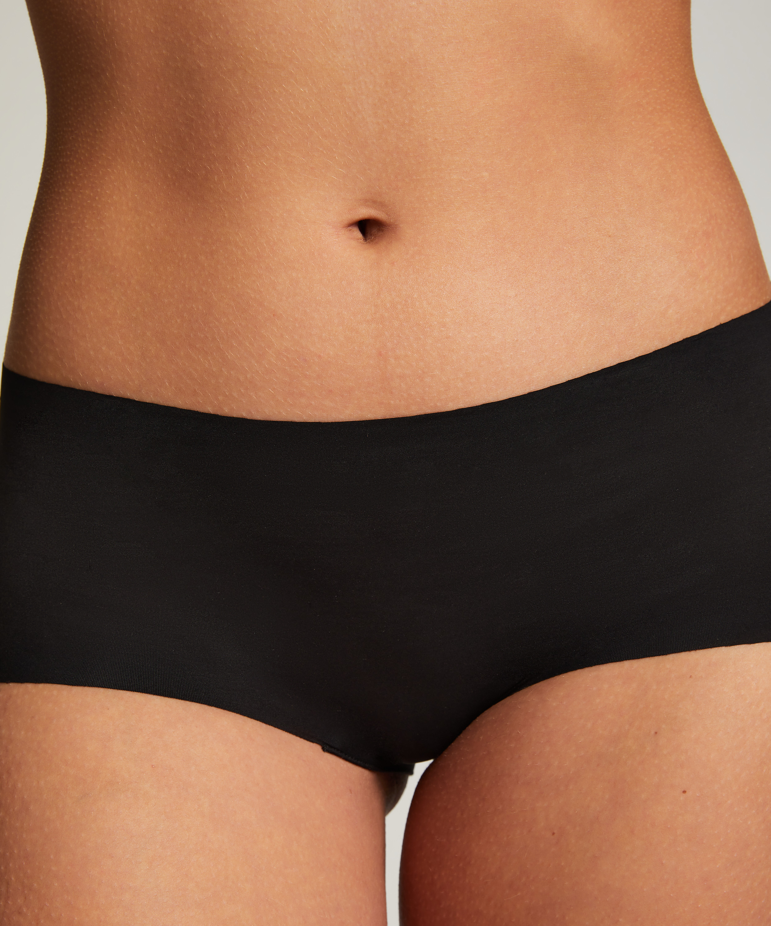 Usynlig shorts, Svart, main